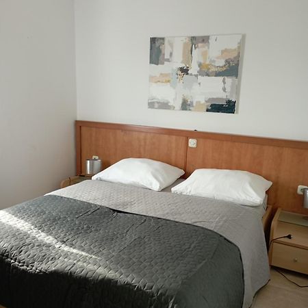 Apartments Frigan Maslenica Eksteriør billede