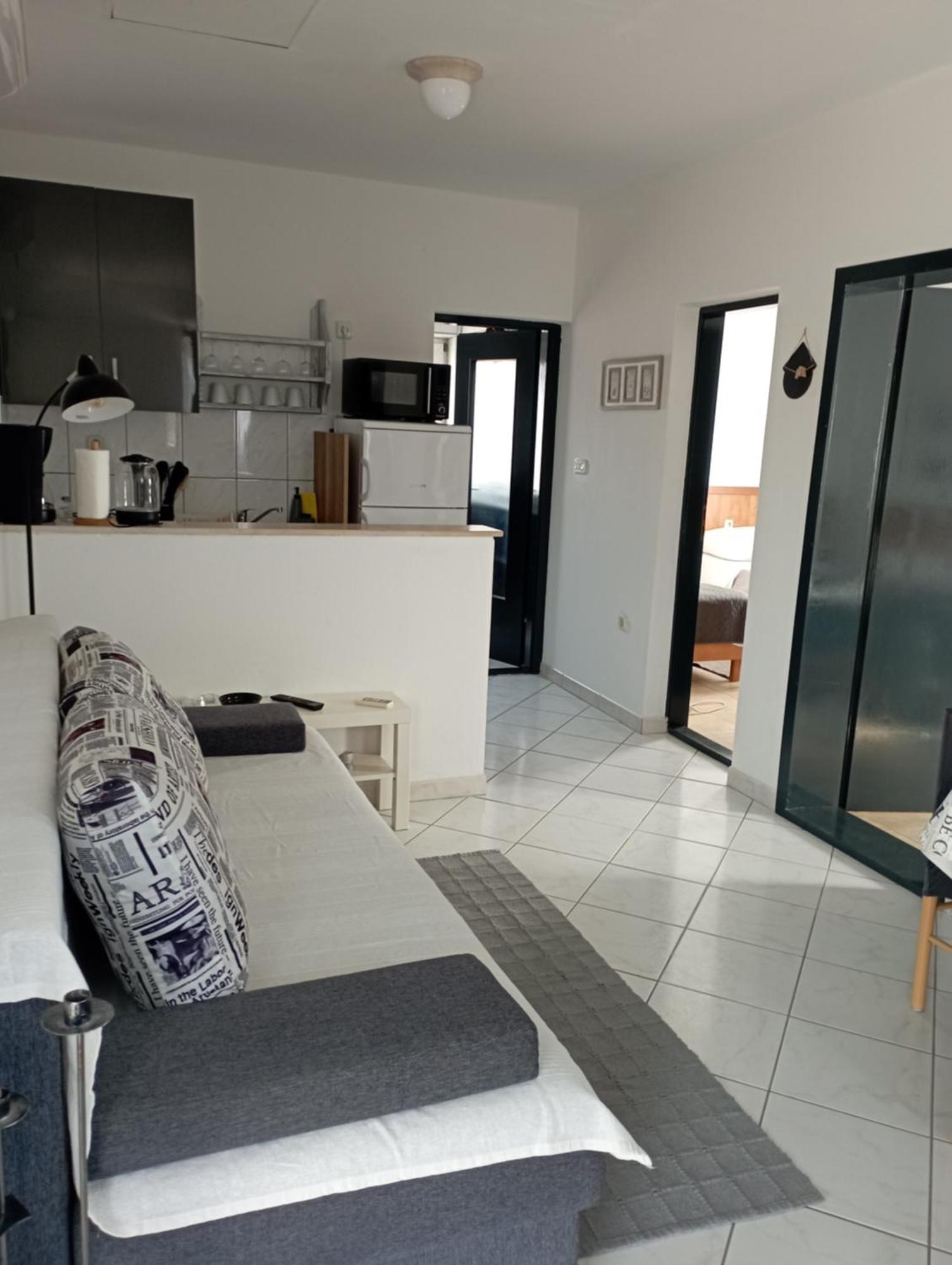 Apartments Frigan Maslenica Eksteriør billede